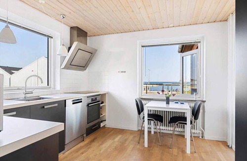 Tejn House | Family friendly house by the Sea