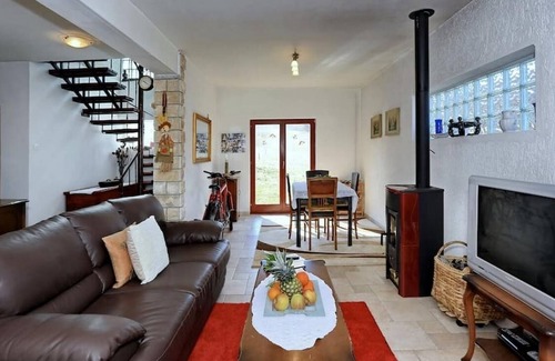 Donji Lapac House | Family friendly house with a swimming pool Doljani, Velebit (K-16728)