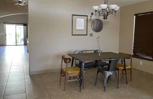 Canyon Trails House | Family friendly house in a peaceful neighborhood.