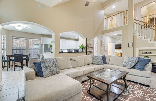 Barker House | Family-Friendly Houston Home in Quiet Neighborhood