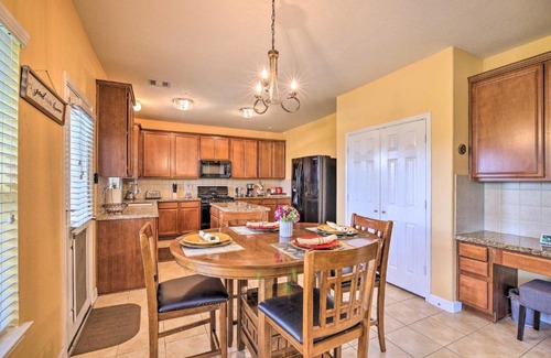 Humble House | Family-Friendly Humble Retreat, Near Parks!