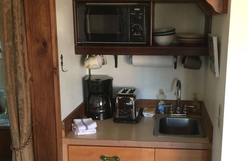 Friday Harbor Apartment | Family Friendly, In-town Accommodations