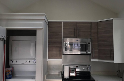 Sunset House | Family friendly, ideal for professional or executive