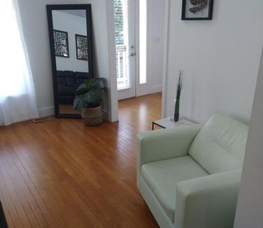 Detroit - Shoreway House | Family Friendly JUST LIKE HOME