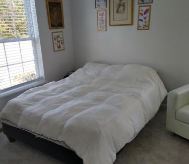 Detroit - Shoreway House | Family Friendly JUST LIKE HOME