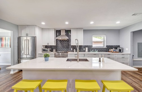 Northeast Carrollton House | Family-friendly, King bed, Remote work, Near Highways, Foosball, Grill, Games