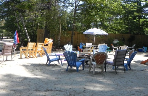Moultonborough House | Family Friendly Lake Winnipesaukee Water Front.Boat launch across the street