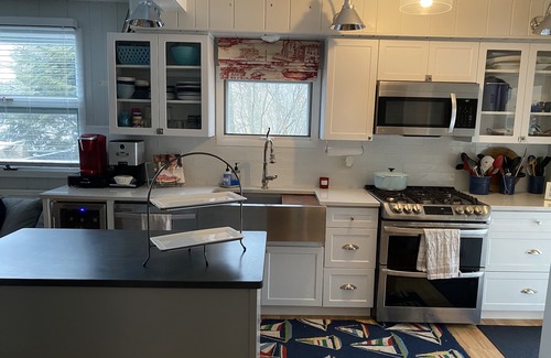 Three Rivers Cottage | Family Friendly Lake Vacation