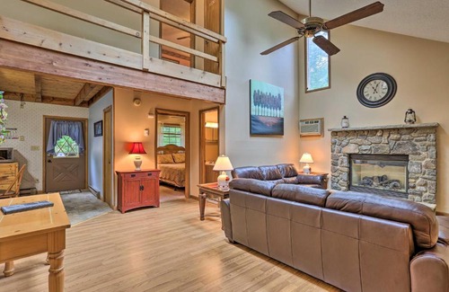 Lake Ariel House | Family-Friendly Lake Ariel Retreat with Pool Access!