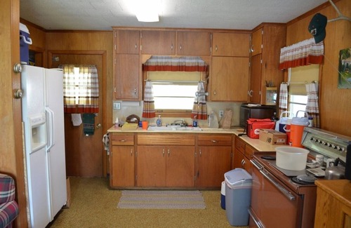 Annandale Cabin | Family Friendly Lake Place Retreat. Fishing, Swimming, Camp Fires and More.