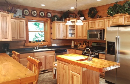 Pellston Cabin | Family-friendly log home between Harbor Springs, Petoskey, and Mackinaw Island
