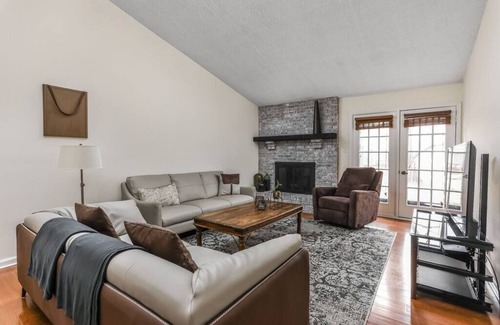 Zionsville House | Family-friendly Luxury Oasis in Zionsville