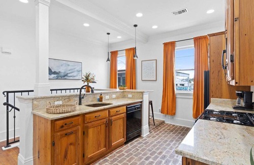 Mid-City Apartment | Family-Friendly Mid-City Home: Exclusive 2BR, 1BA, Private Balcony - Furry Friends Welcome!