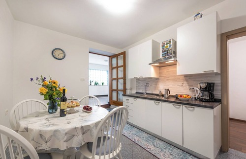 Grabri Apartment | Family-friendly Modern Apartment