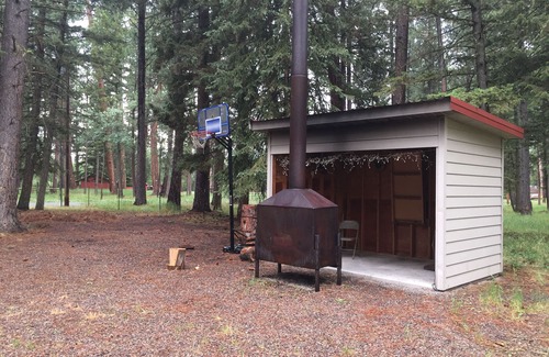 Lincoln House | Family- Friendly Mountain Getaway In Lincoln, Montana
