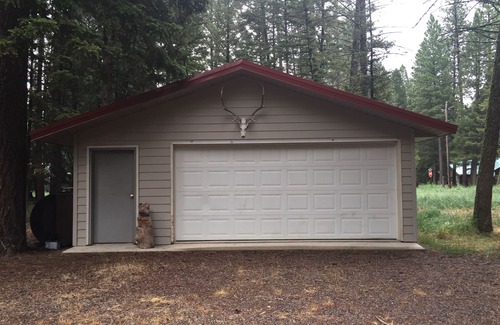 Lincoln House | Family- Friendly Mountain Getaway In Lincoln, Montana