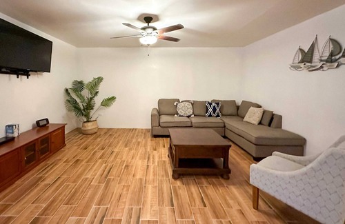 Ferrocarrilera House | Family Friendly 3BR Stay Near Sandy Beach