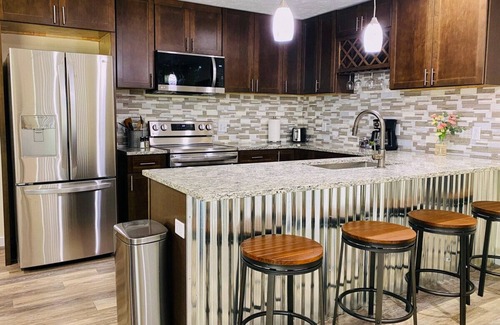 Kalamazoo Apartment | Family Friendly Nature Getaway near Golf Course