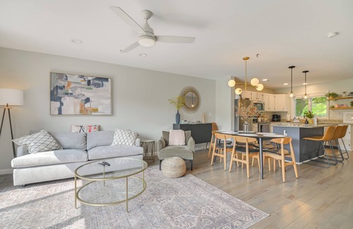 North Conway Apartment | Family-friendly North Conway Home Near Skiing!