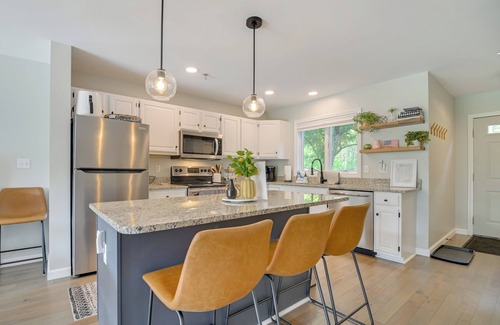 North Conway Apartment | Family-friendly North Conway Home Near Skiing!