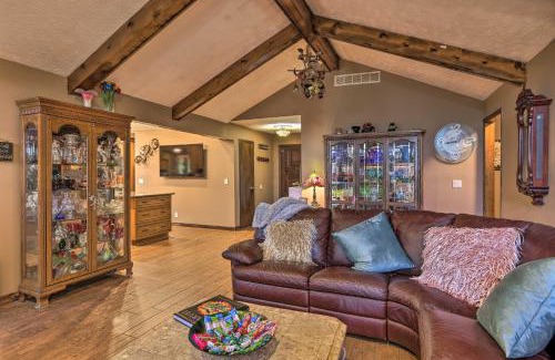 South Central Omaha House | Family-Friendly Omaha Oasis about 10 Mi to Dtwn!