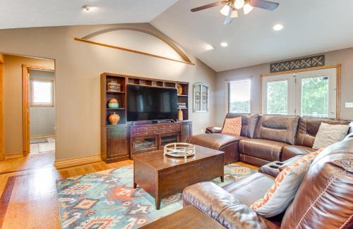 Omaha House | Family-Friendly Ozarks Getaway Less Than 21 Mi to Branson!
