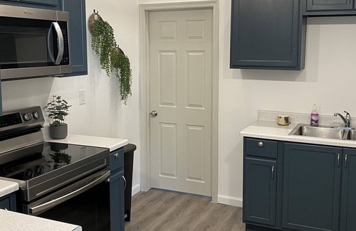 Lebanon House | Family Friendly, Pet friendly and 11 miles to Hershey Park and more!