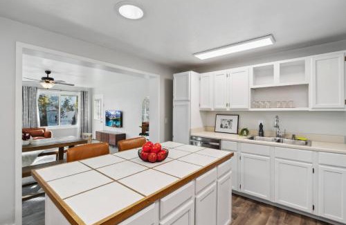 Lamar Heights Area House | Family-friendly | Ping-Pong | Game Rm | Fast Wifi