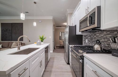 Greater Fondren Southwest House | Family Friendly Private Yard Gated Community