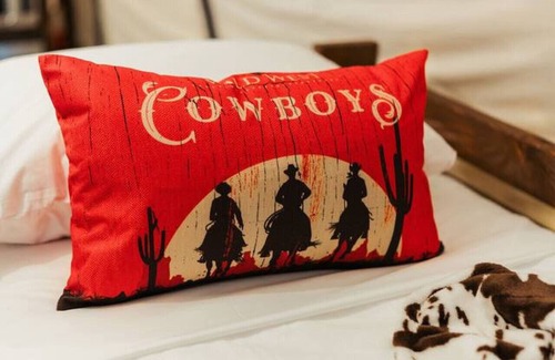 Branson Other | Family-Friendly Ranch Stay in Covered Wagon | Trails & Animals
