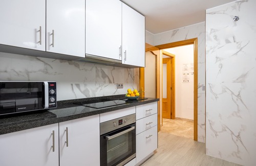 Fuengirola Apartment | Family-Friendly : Renovated 110m2 Apartment with A/C, Wheelchair Access, Pool