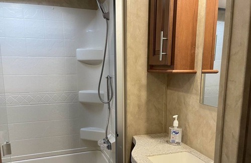 Fitzwilliam House | Family Friendly Rental with Pool, Lake and Activities!