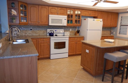Sanibel Condo | Family Friendly Resort, Pool, Beach, Gulf, Tennis