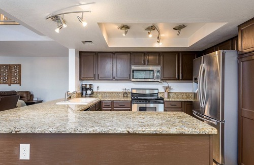Sunset Ridge House | Family-Friendly Retreat, Heated Pool, Putting Green