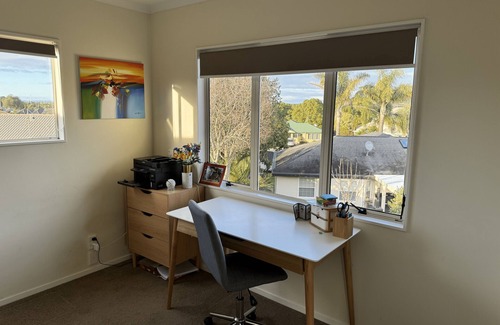 Papamoa Beach House | Family Friendly Retreat: Heated Pool, Spa, 5min walk to beach