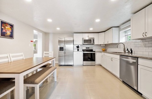 Baroda House | Family-Friendly Retreat Close to Wineries, Beaches & Downtown Baroda