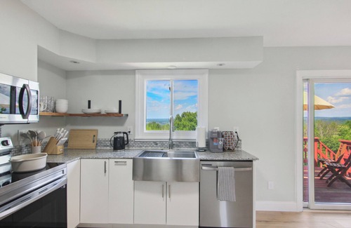 South Hill House | Family-Friendly Retreat near Cornell & Downtown