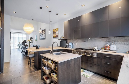 Rittenhouse Row House | Family Friendly Rittenhouse block
