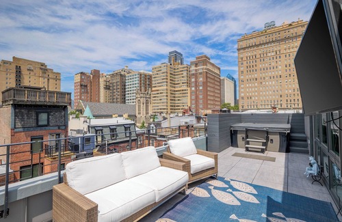 Rittenhouse Row House | Family Friendly Rittenhouse block