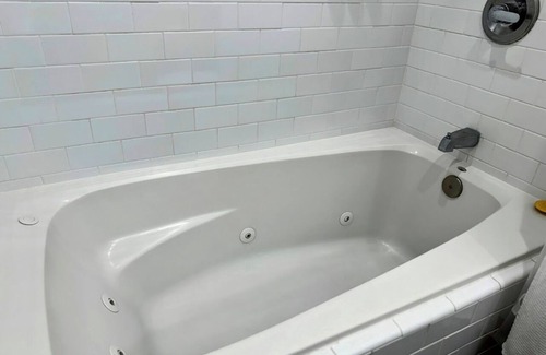 Old Towne House | Family-Friendly Room Near Waterfront and Local Seal Beach Charm