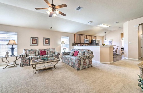 Buda House | Family-Friendly Rose Villa with Yard and Patio!