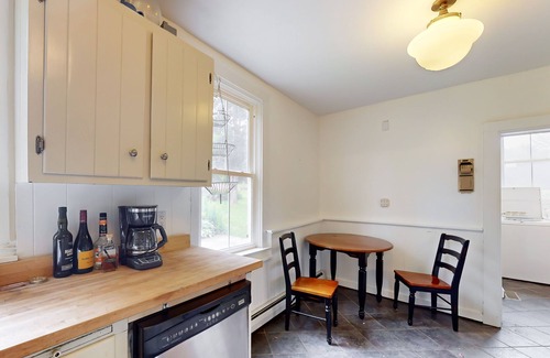 Mount Holly House | Family-friendly, rural home with work spaces, gym room & hammock - dog-friendly