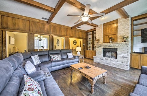 Encino Park House | Family-Friendly San Antonio Home with Hot Tub and Deck