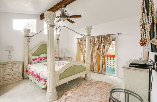 Northwest San Pedro House | Family-Friendly San Pedro Home: 3 Mi to Beach!