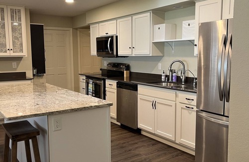 Honey Creek House | Family Friendly Sandy Beach Lake Home! Your 3Bed, 2Bath Escape For All Seasons!