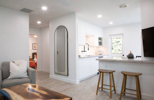 Del Mar House | Family Friendly Seahorse Cottage, a short walk to the beach!