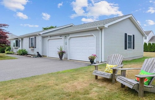 Westerly House | Family friendly: Sept - Nov 2025! Golf view. 5 min drive to beach.