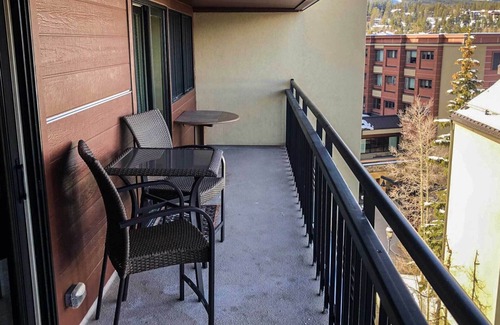 Peak 9 Condo | Family-Friendly Ski-In/Out Condo with Excellent Amenities & Short Walk to Town