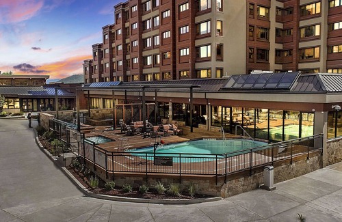 Peak 9 Condo | Family-Friendly Ski-In/Out Condo with Excellent Amenities & Short Walk to Town