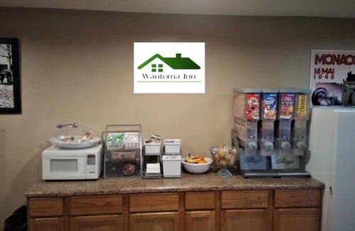 Wautoma Hotel | Family-Friendly Stay Near Silver Lake & Nordic with Free Parking